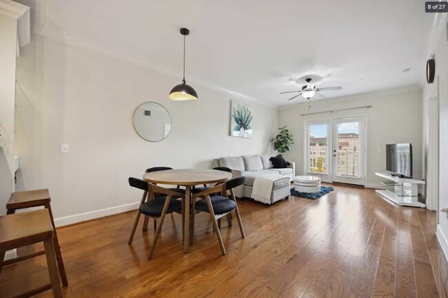 Photo - 2203 Dorrington St Unidad 304