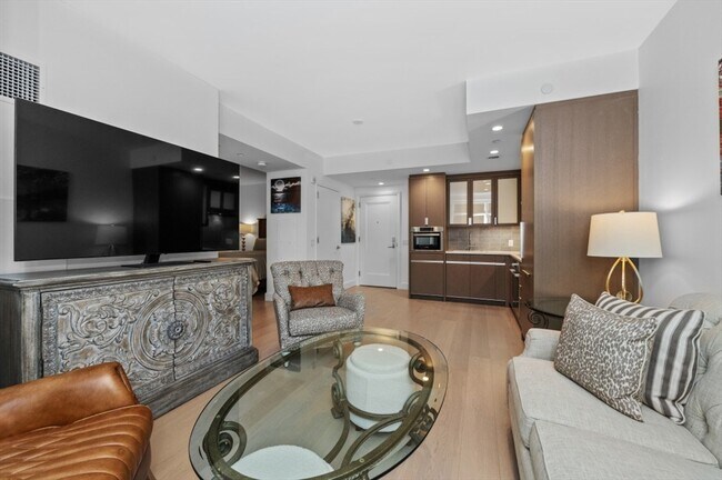 Photo - 100 Lovejoy Wharf Unit 5L