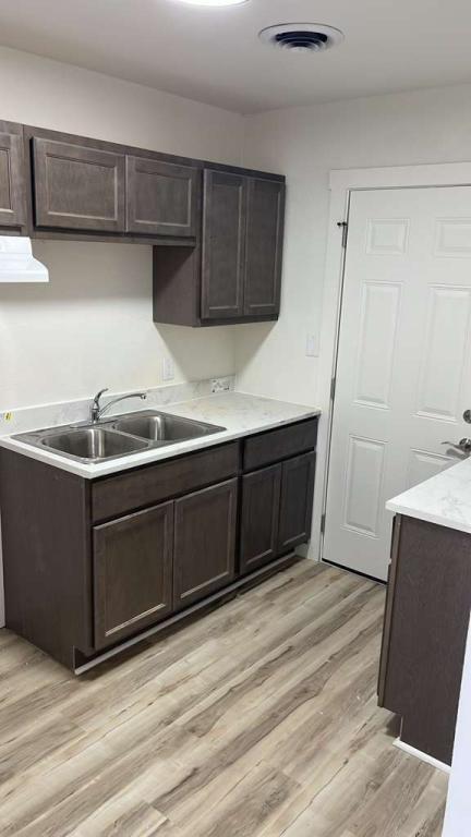 Photo - 107 N Russell St