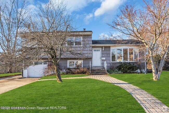 Building Photo - 47 Hilltop Rd Rental