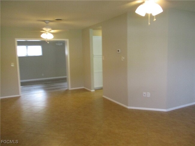 Photo - 3745 Maxine St