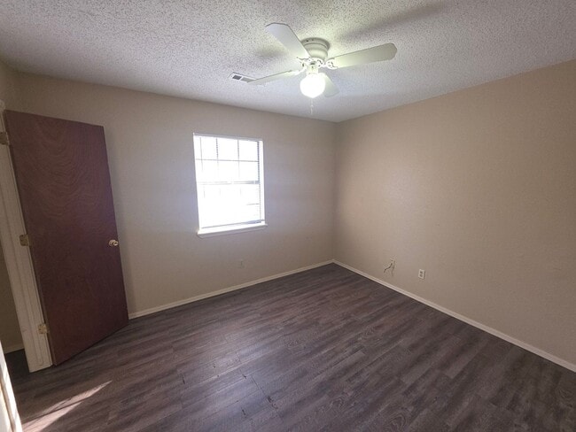 Photo - 1909 Cypress Pl Unidad A