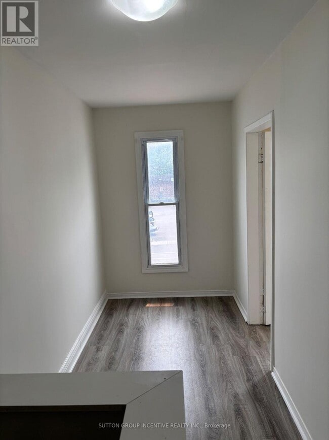 Photo - 46 Tiffin St