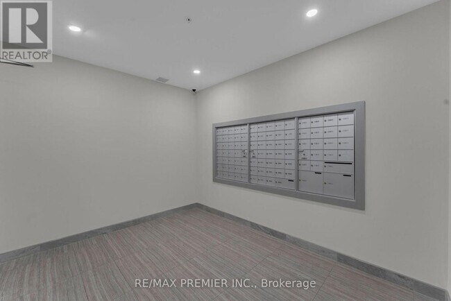 Photo - 1000 Lackner Blvd Unité 215