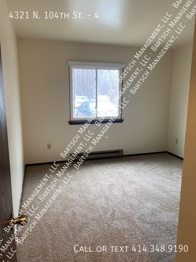 Photo - 4321 N 104th St Unit 4