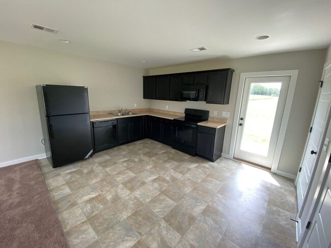 Photo - Home for Rent in Talladega, AL!!! Available to View with 48 Hours Notice!