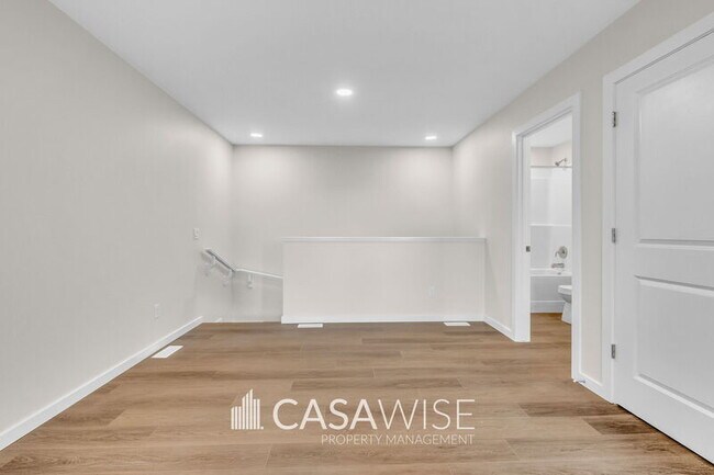 Photo - 21039-21025 25 Ave NW