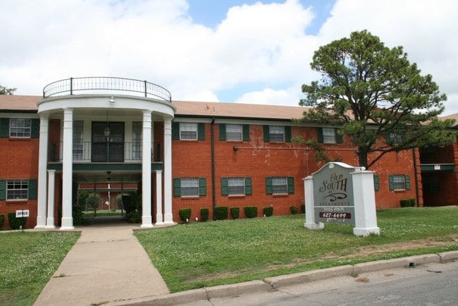 Photo - Old South Apartments