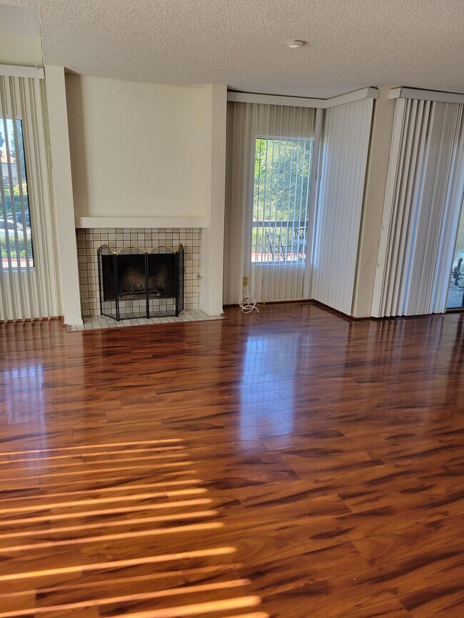 Photo - Plenty of Natural Light! Spacious Townhouse conveniently across Dominguez Hills!