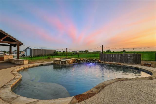 Photo - 109 Petes Ln
