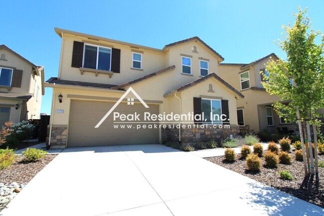 Building Photo - Updated 4bd/3ba Folsom Home with 2 Car Garage