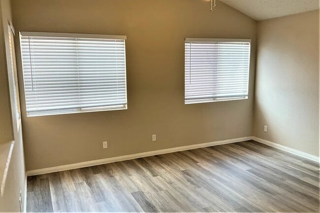 Photo - 3300 Hyannis Cir