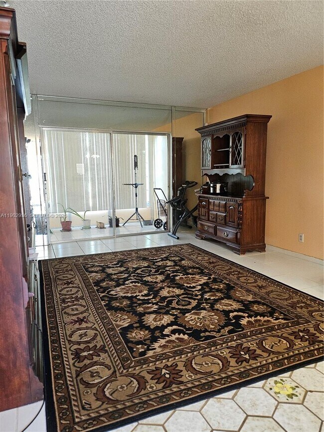 Photo - 5121 W Oakland Park Blvd Unit 211