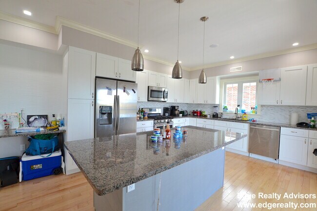 Photo - 164 Bigelow St Unit 1