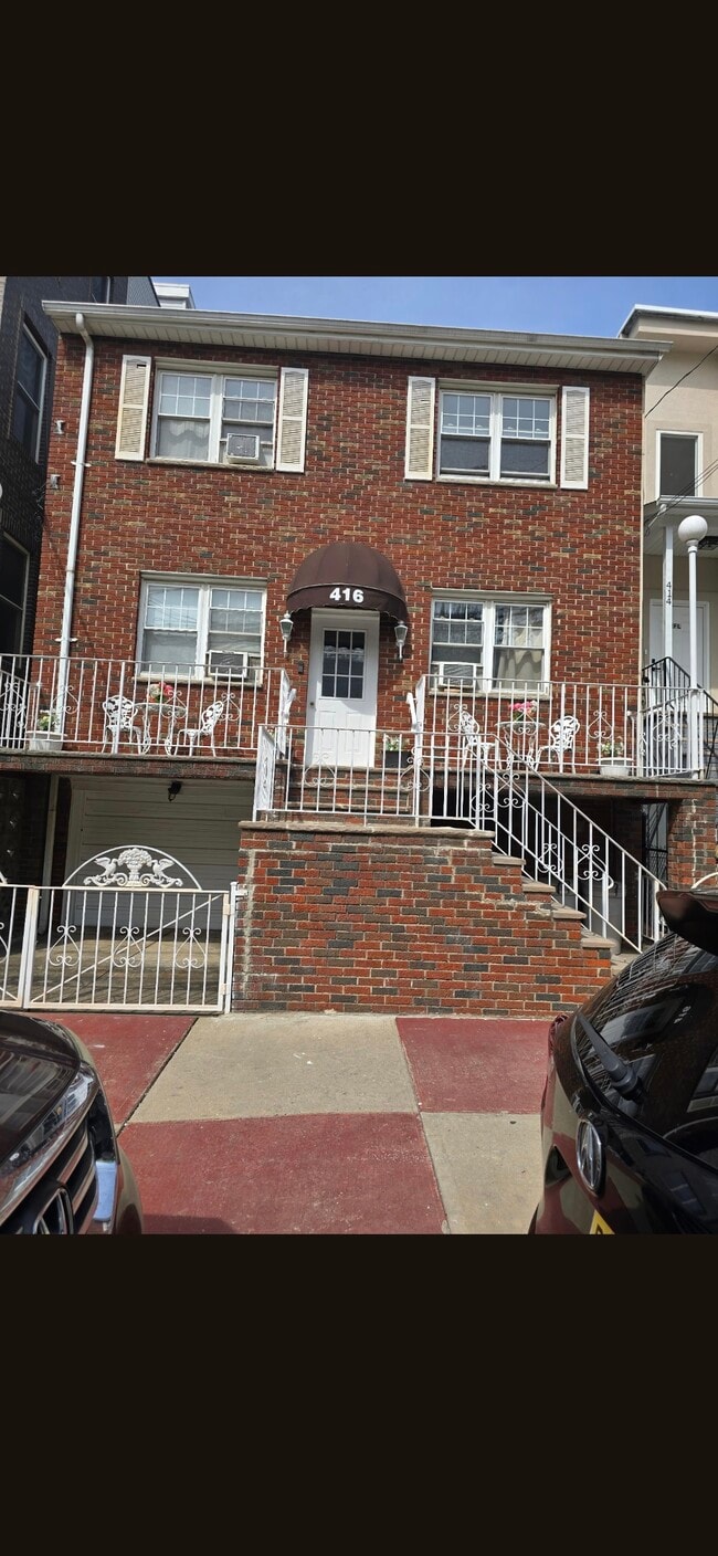 Building Photo - 416 6th St Unit 1 BEDROOM APT FOR RENT