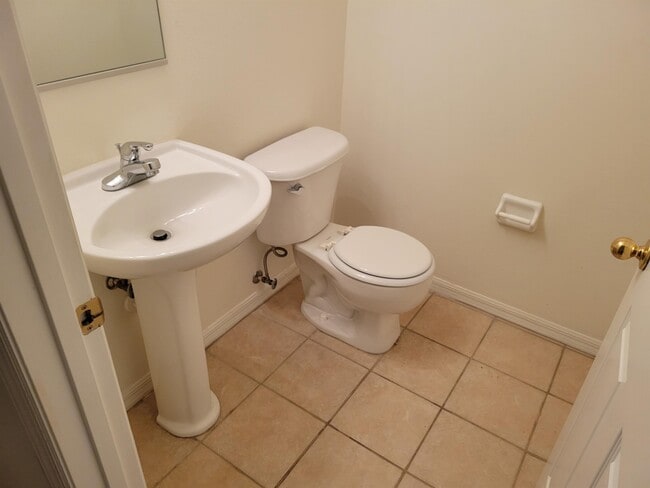 Building Photo - 14869 Skip Jack Loop Rental