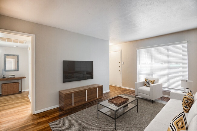 Photo - Lakeridge Heights