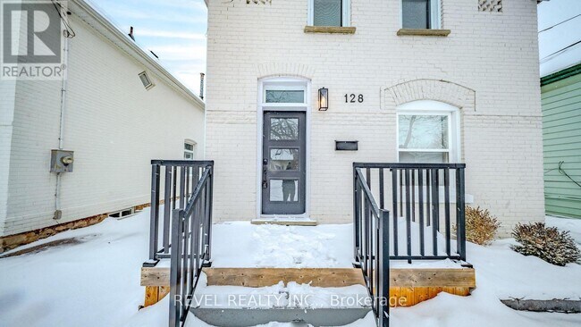 Photo - 128 Cayuga St