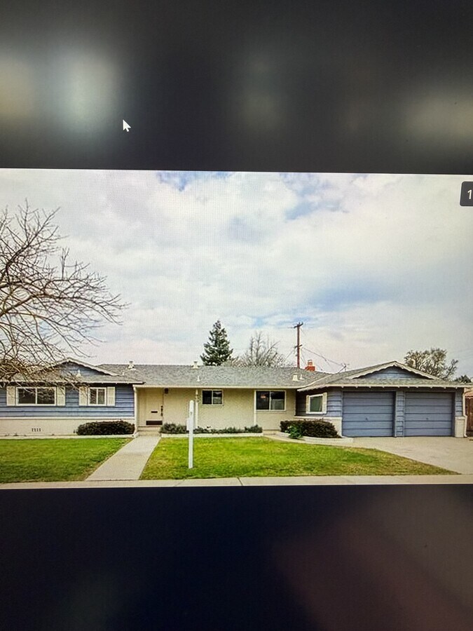 Photo - 909 Mt Vernon Dr