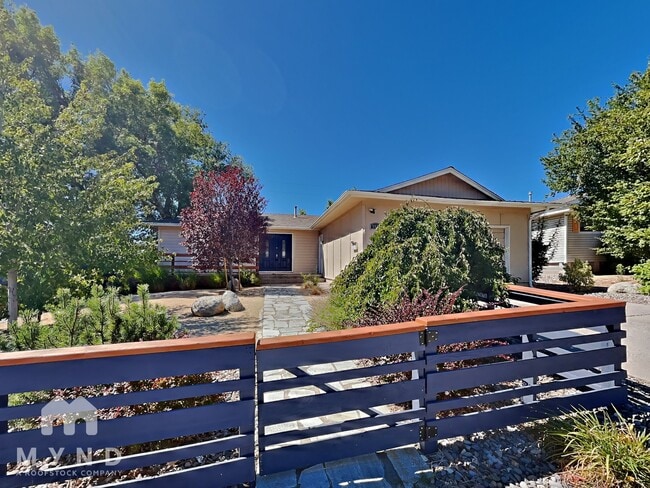 Building Photo - 3450 Pierremont Rd Rental