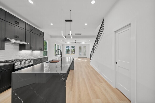 Photo - 4321 Rogers St