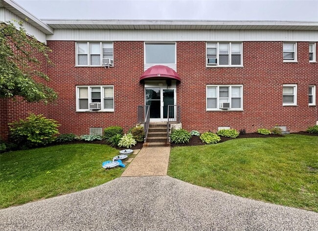 Photo - 16 Arlington St Unidad 2B Rental