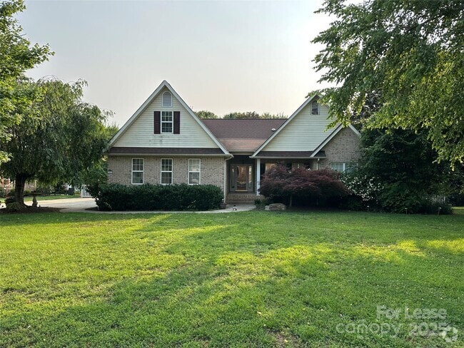 Building Photo - 127 Shoreview Dr Rental