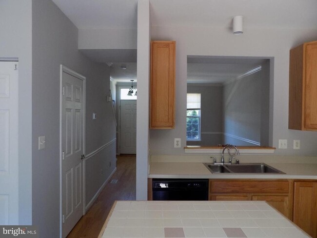 Photo - 1302 Roman Ridge Way