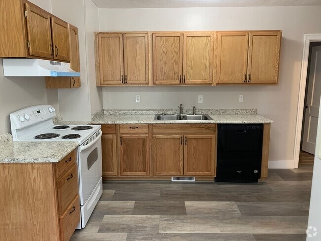 Building Photo - Updated 3 bedroom, 2 bath house