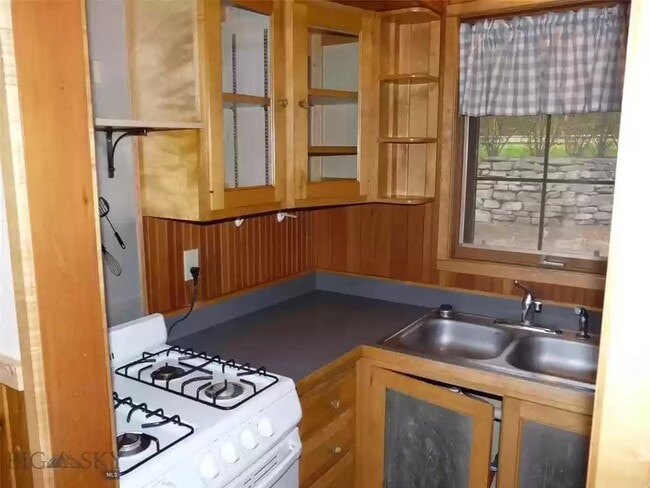 Photo - 63831 Gallatin Rd