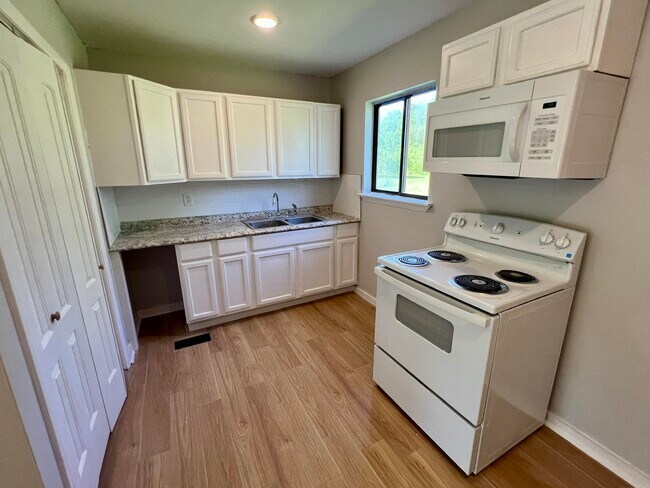 Photo - 809 S Franklin St
