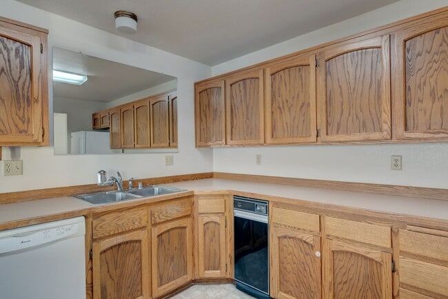 Photo - Waterfront Condo with 2 car garage