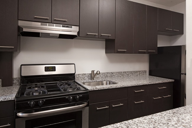 Photo - Macomb Gardens