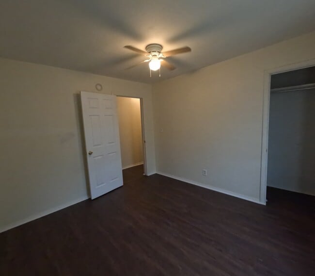 Photo - 724 E Lawrence St