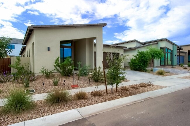 Photo - 1005 E Paseo Way
