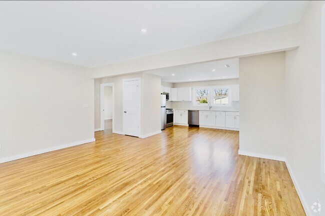 Building Photo - 136 Nelson Ave Unit 2 Rental