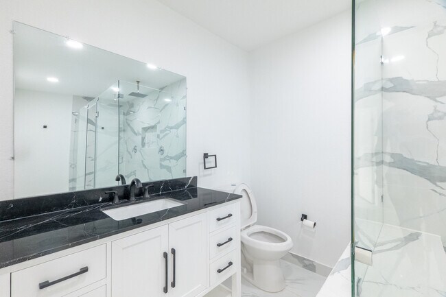 1101 NW 14th Ct Unit 1101 NW 14th Ct #2