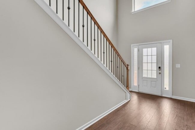 Photo - 1370 Long Acre Dr