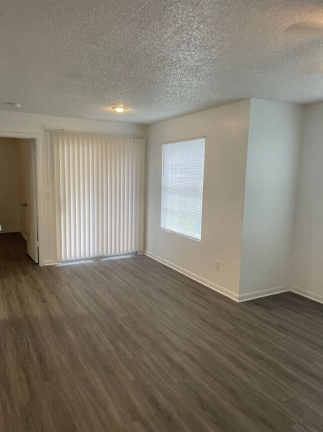 Building Photo - 11568 Westwood Blvd Unit 1017