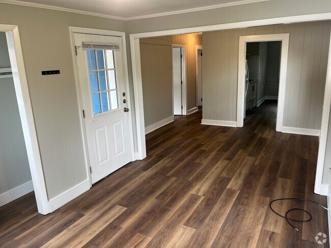 Building Photo - 4 Farrwood Ave Unit 8 Rental