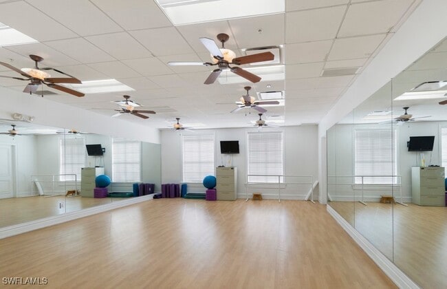 Building Photo - 16521 Goldenrod Ln Unit 202