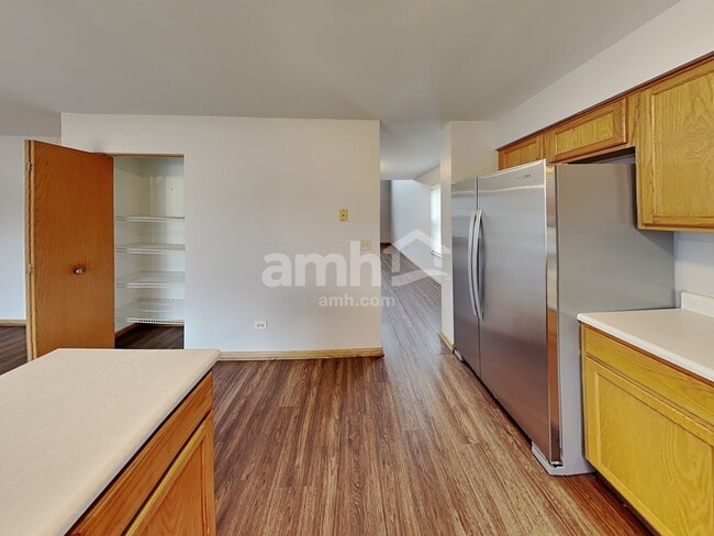 Photo - 1907 Arbor Falls Dr