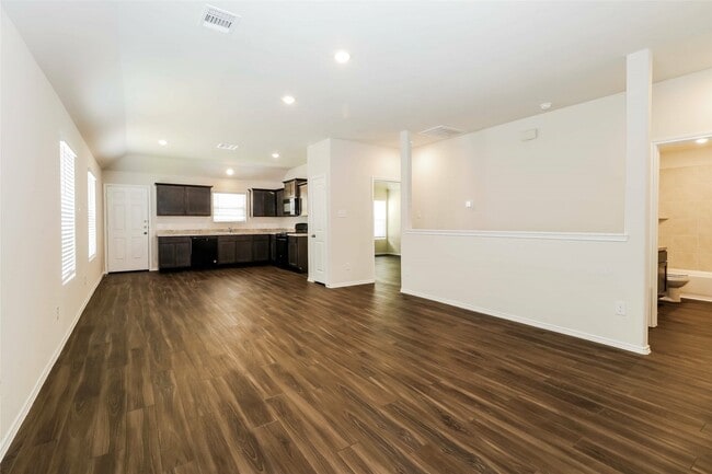 2157 Middle Rdg Dr