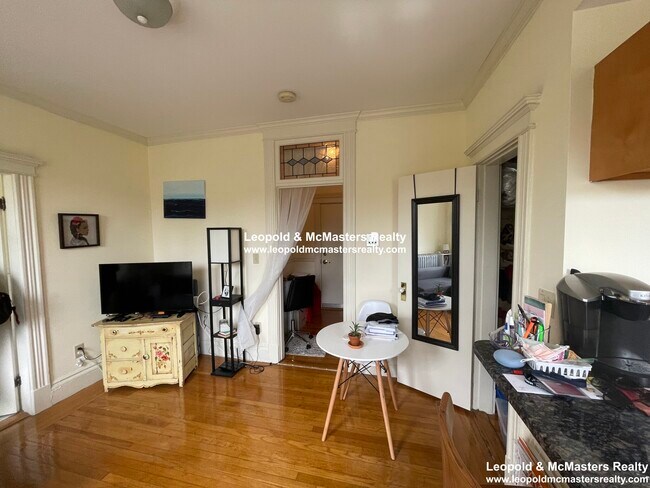 Photo - 48 Queensberry St