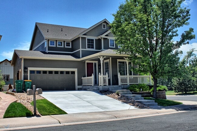 Building Photo - 4 bed 2.5 bath home in the Meadows