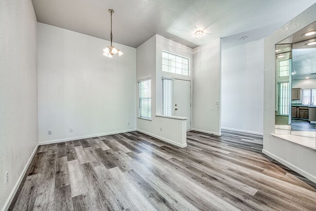 Photo - 1708 E Chelsea Dr