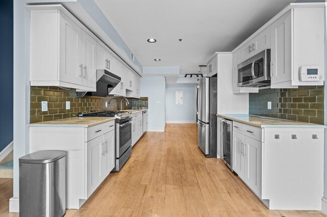 Photo - 8917 River Rd Unit 8