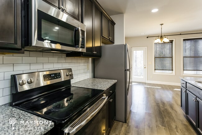 Photo - 271 Green Bridge Ct SE