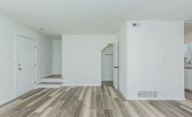 Photo - Room in Townhome on Greenbriar Rd