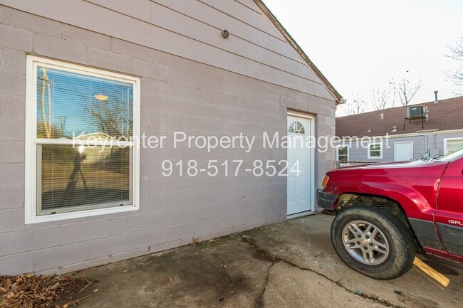 Photo - N Lewis Pl Triplex Unit 2410 E Oklahoma St - 1345 Back